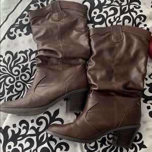 ❌SOLD❌Brown Cowboy Style  Boots